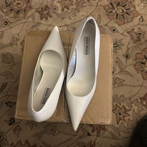 Classic White Leat Pumps